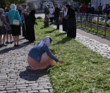 Подготовка праздничной дорожки