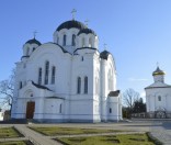 Весна в монастыре