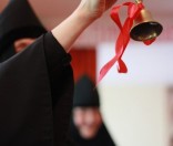 Звенит звонок как жаворонка трель