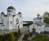 Весна в монастыре
