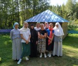 Воспитанники воскресной школы на источнике святого Иоанна Крестителя в Черневичах