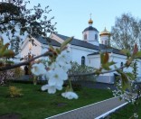Весна в монастыре