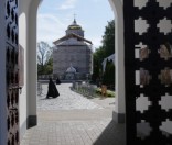 Утро в монастыре