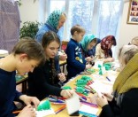 Дети готовят подарок