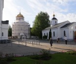 Рассвет в монастыре