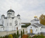 Осень в монастыре