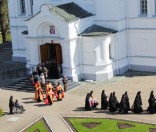 Праздник в честь иконы Божией Матери Живоносный Источник