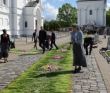 Украшение праздничной дорожки