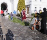Подготовка праздничной дорожки