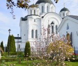 Весна в монастыре