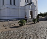 Подготовка праздничной дорожки
