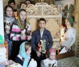 Дети воскресной школы прославляют Рождество Христово