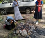Воспитанники воскресной школы на источнике святого Иоанна Крестителя в Черневичах