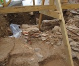 фрагмент кладки алтарной апсиды придельного храма