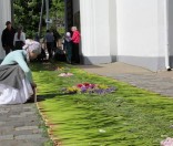 Украшение праздничной дорожки
