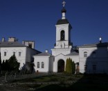 Рассвет в монастыре