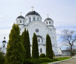 Весна в монастыре