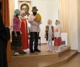 Выступление взрослых на пасхальном утреннике 2013г.