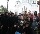Сестры и дети-христославы