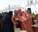 Праздник в честь иконы Божией Матери Живоносный Источник