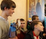 Дети воскресной школы прославляют Рождество Христово