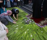 Подготовка праздничной дорожки