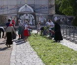 Подготовка праздничной дорожки