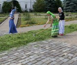 Подготовка праздничной дорожки
