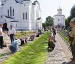 Подготовка праздничной дорожки