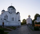 Рассвет в монастыре