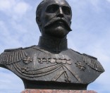 Бюст Р. И. Кондратенко