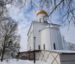 Зима в монастыре