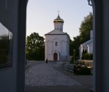 Монастырь на рассвете
