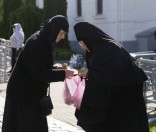 Подготовка праздничной дорожки