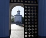 Рассвет в монастыре