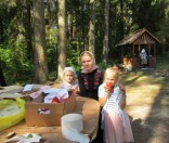 Воспитанники воскресной школы на источнике святого Иоанна Крестителя в Черневичах