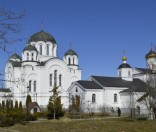 Весна в монастыре