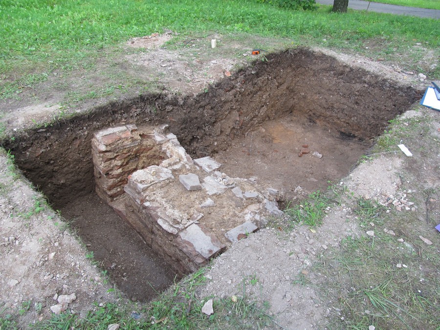 Археологические раскопки в Спасо-Евфросиниевском женском монастыре