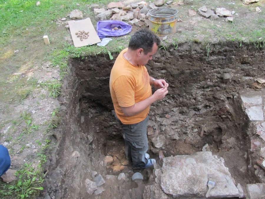 Археологические раскопки в Спасо-Евфросиниевском женском монастыре