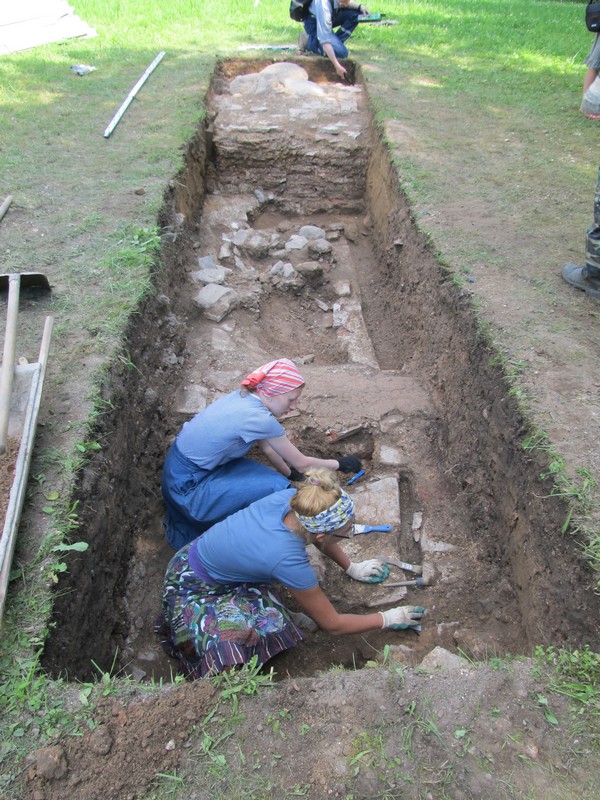Археологические раскопки в Спасо-Евфросиниевском женском монастыре